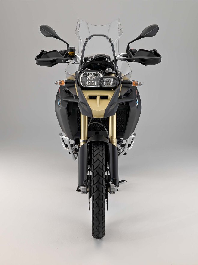 2013-bmw-f800gs-adventure-studio-still-27
